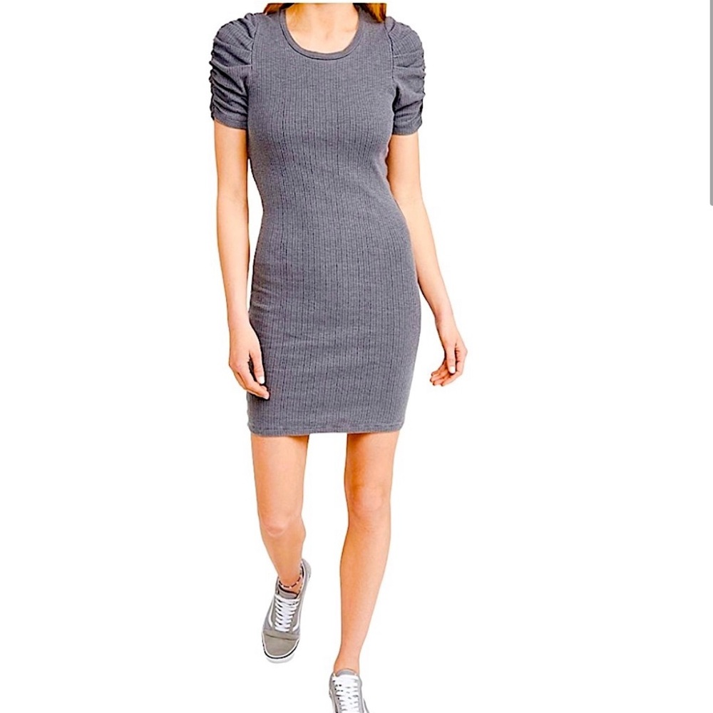 Sundry Puff sleeve dress size S like new